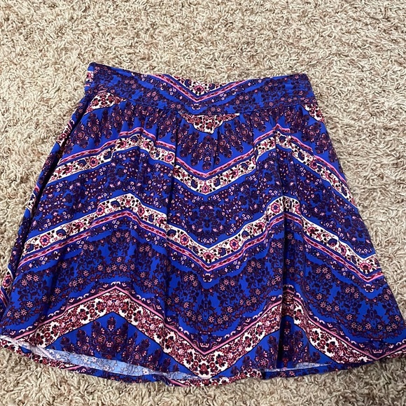 purple and pink flowery skirt - Picture 1 of 4